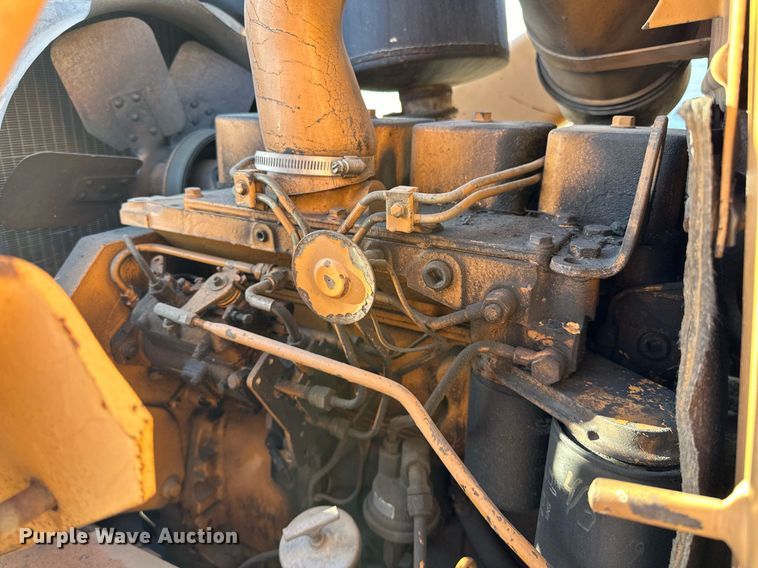 image for item OM9831 1989 Case 580K backhoe