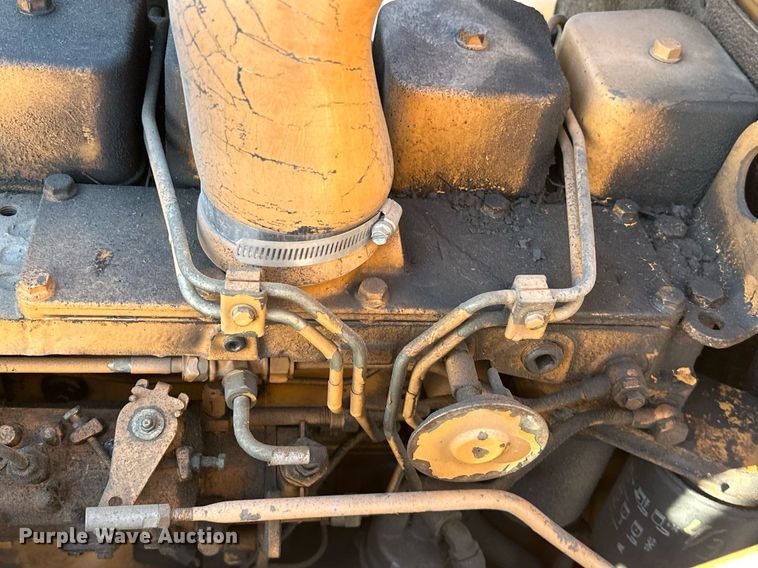 image for item OM9831 1989 Case 580K backhoe