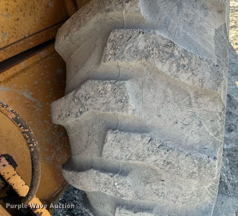 image for item OM9831 1989 Case 580K backhoe