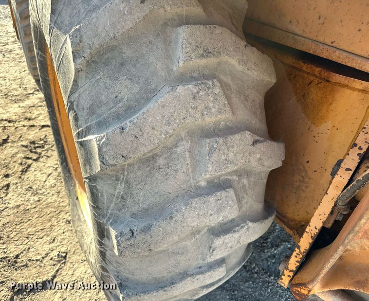 image for item OM9831 1989 Case 580K backhoe