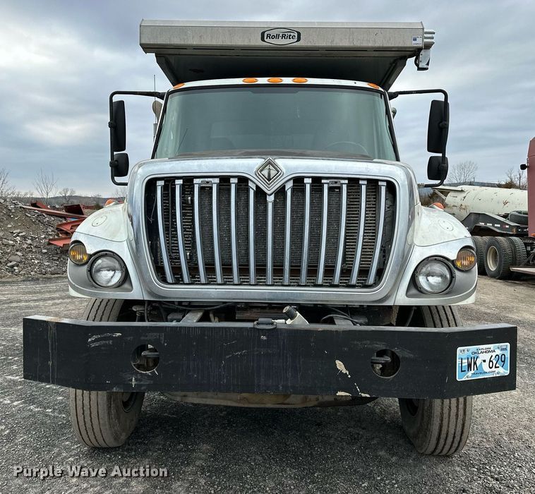 image for item OM9846 2009 International  7500 dump truck