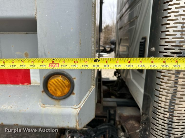 image for item OM9846 2009 International  7500 dump truck