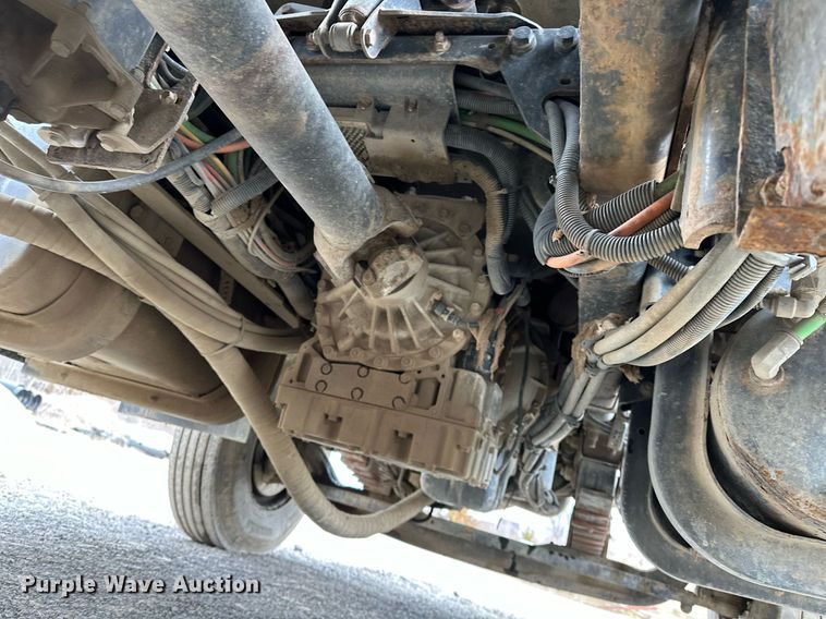 image for item OM9846 2009 International  7500 dump truck