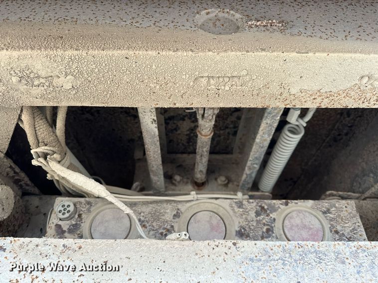 image for item OM9846 2009 International  7500 dump truck