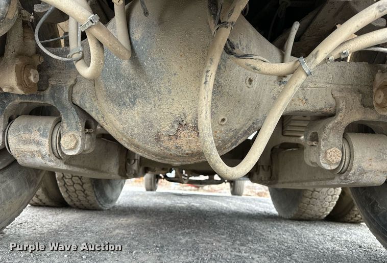 image for item OM9846 2009 International  7500 dump truck