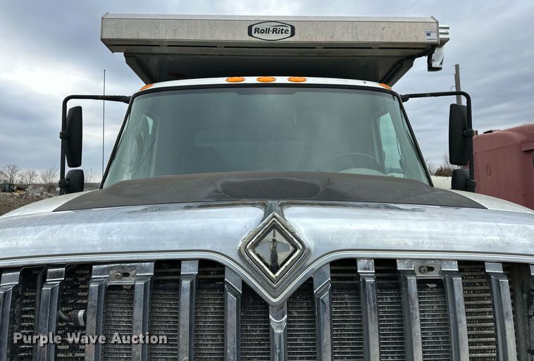 image for item OM9846 2009 International  7500 dump truck