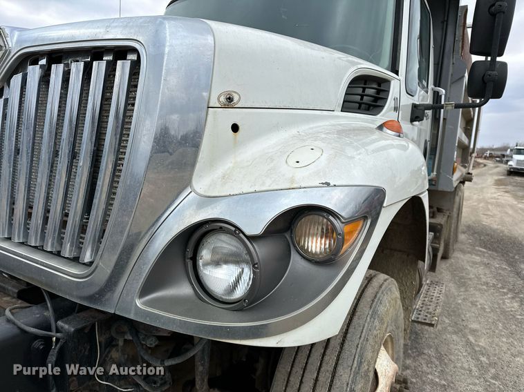 image for item OM9846 2009 International  7500 dump truck