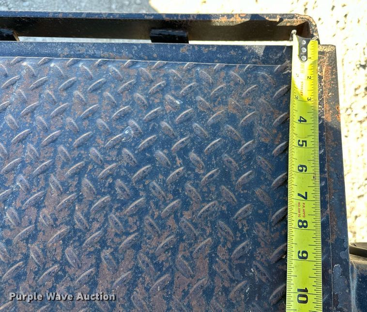 image for item OM9848 2010 Starlite  utility trailer