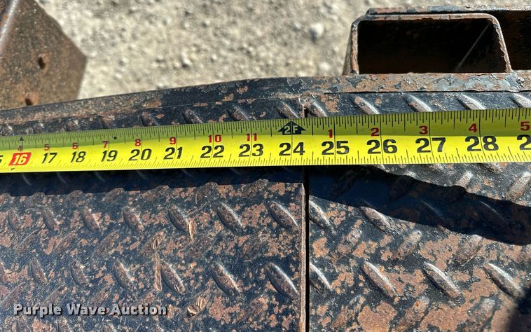 image for item OM9848 2010 Starlite  utility trailer