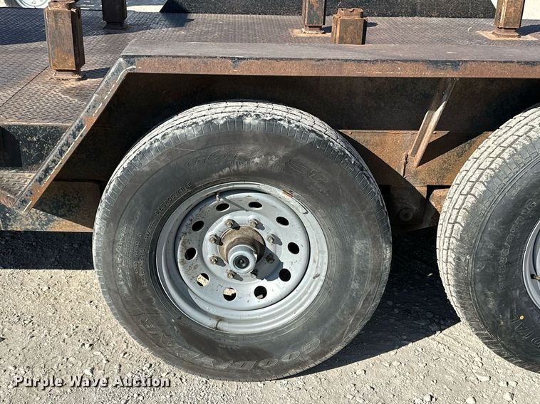 image for item OM9848 2010 Starlite  utility trailer
