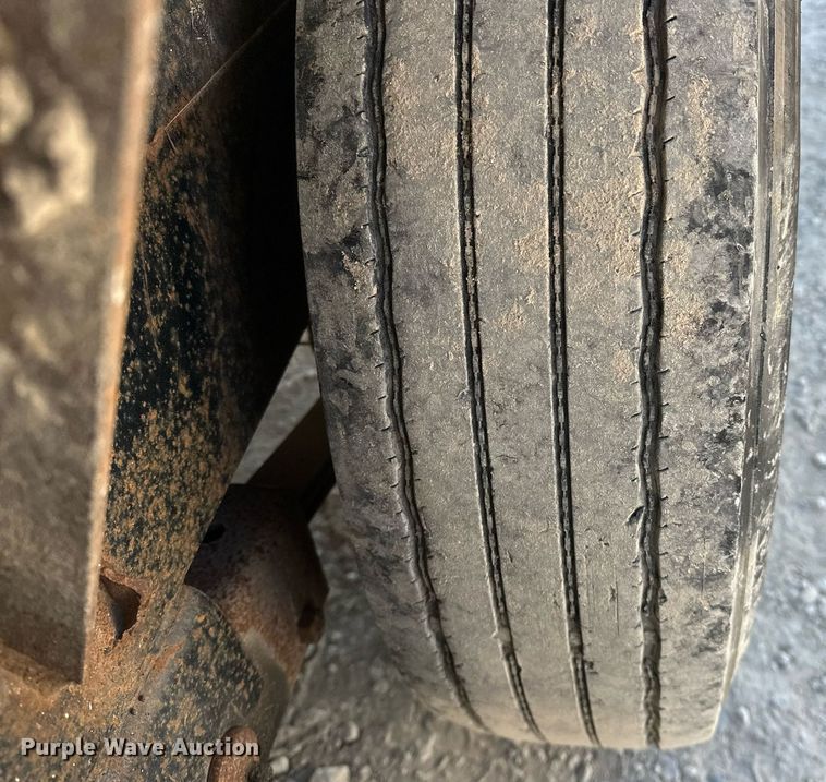 image for item OM9848 2010 Starlite  utility trailer