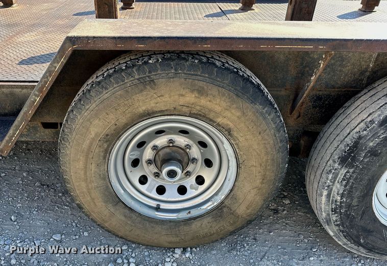 image for item OM9848 2010 Starlite  utility trailer