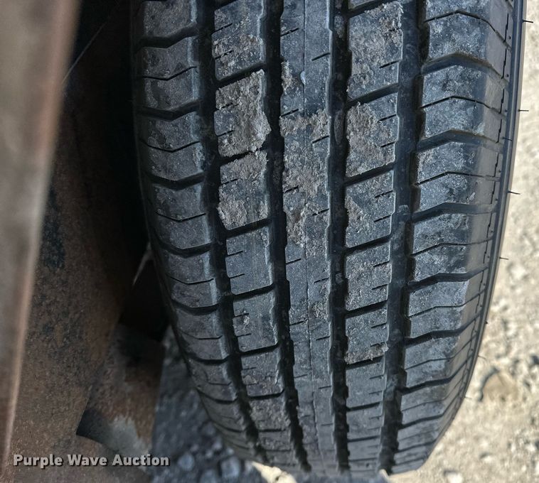 image for item OM9848 2010 Starlite  utility trailer