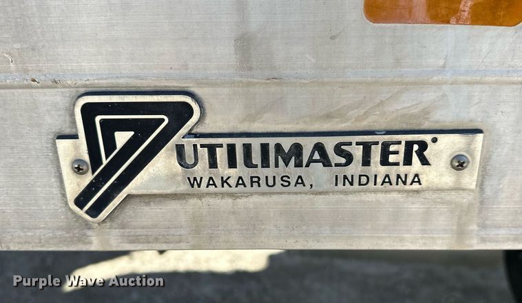 image for item OM9849 1999 International  4900 box truck with crash attenuator