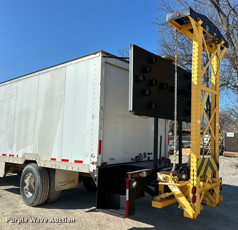 image for item OM9849 1999 International  4900 box truck with crash attenuator