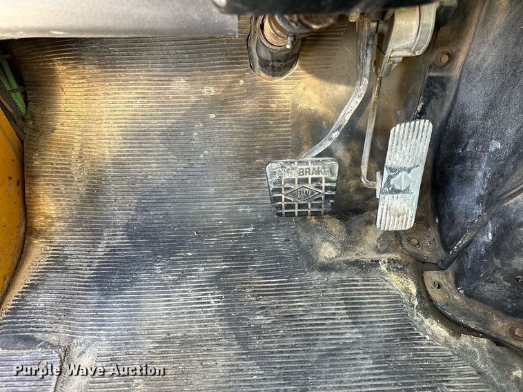 image for item OM9849 1999 International  4900 box truck with crash attenuator