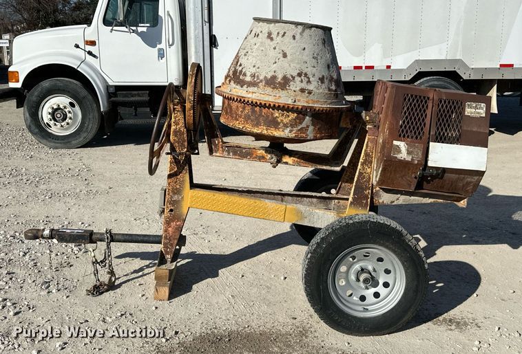 image for item OM9850 Concrete mixer