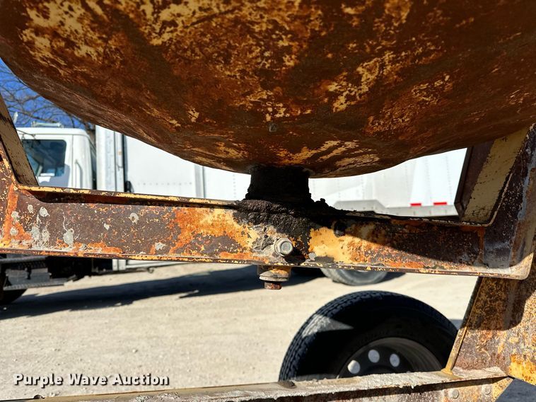 image for item OM9850 Concrete mixer