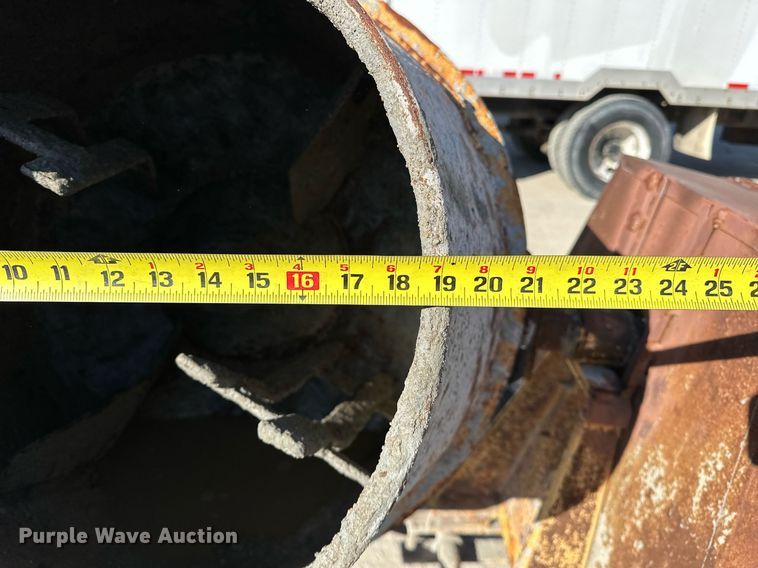 image for item OM9850 Concrete mixer