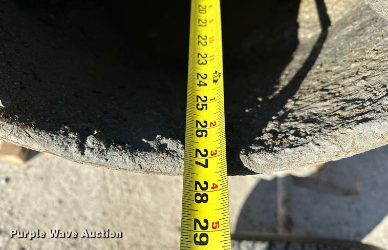 image for item OM9850 Concrete mixer