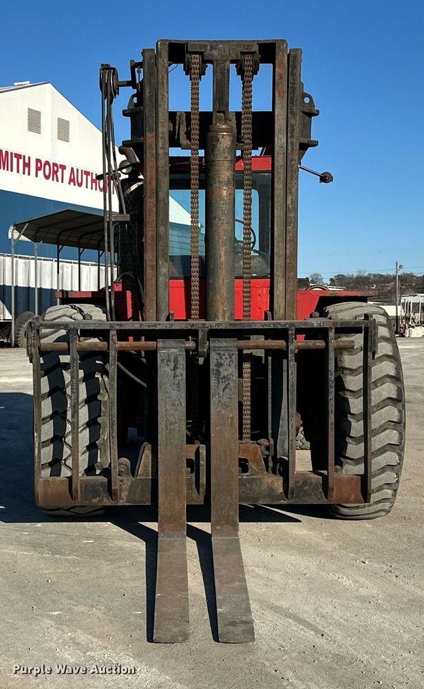 image for item OM9853 1983 Taylor TE-250S forklift