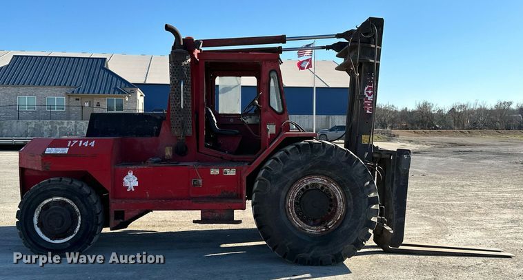 image for item OM9853 1983 Taylor TE-250S forklift