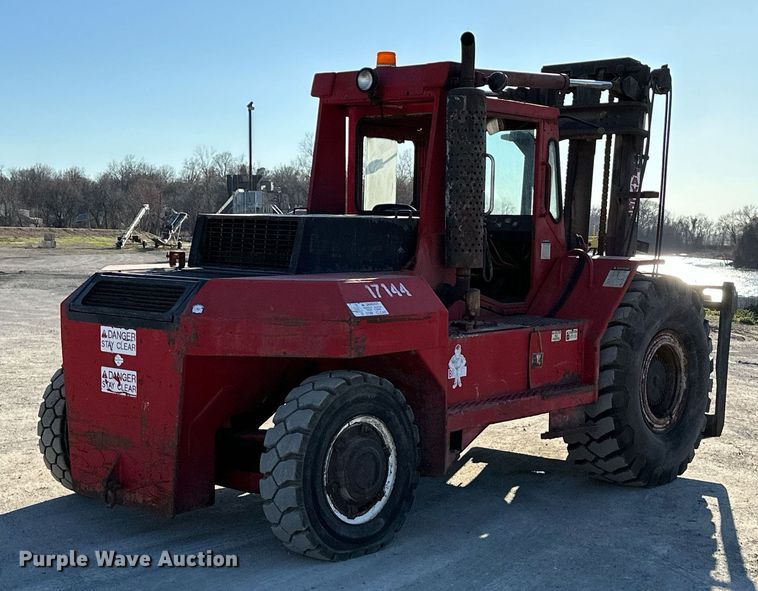 image for item OM9853 1983 Taylor TE-250S forklift