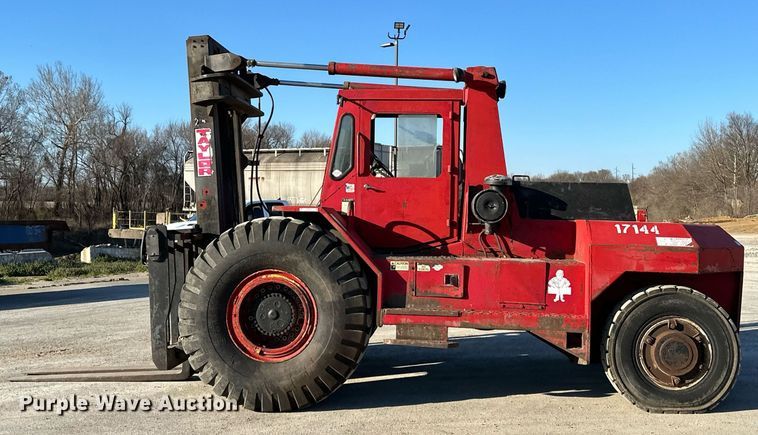 image for item OM9853 1983 Taylor TE-250S forklift