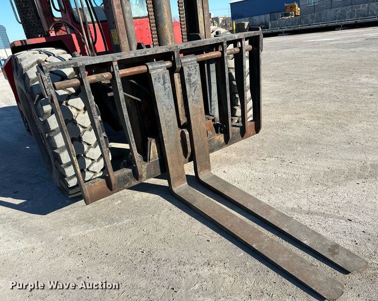 image for item OM9853 1983 Taylor TE-250S forklift