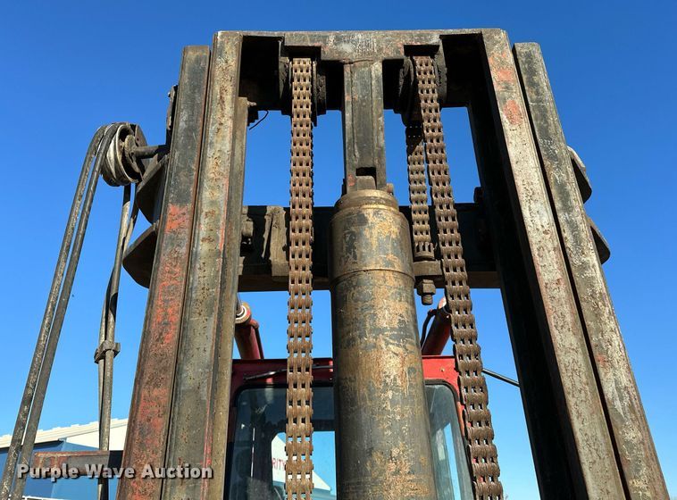 image for item OM9853 1983 Taylor TE-250S forklift