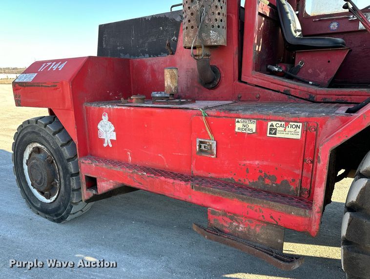 image for item OM9853 1983 Taylor TE-250S forklift