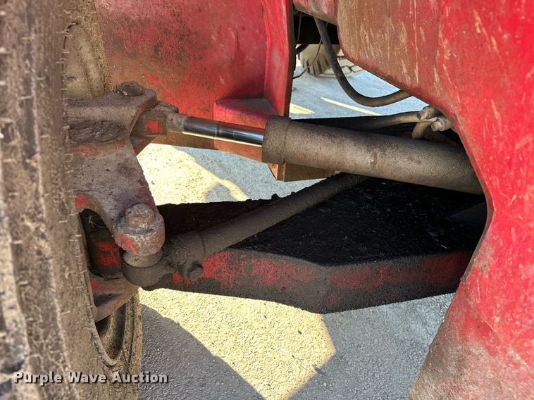 image for item OM9853 1983 Taylor TE-250S forklift