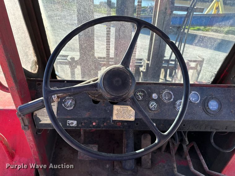 image for item OM9853 1983 Taylor TE-250S forklift