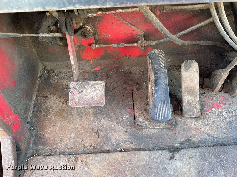 image for item OM9853 1983 Taylor TE-250S forklift