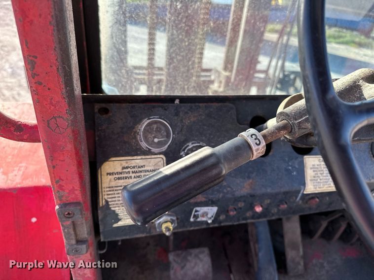 image for item OM9853 1983 Taylor TE-250S forklift