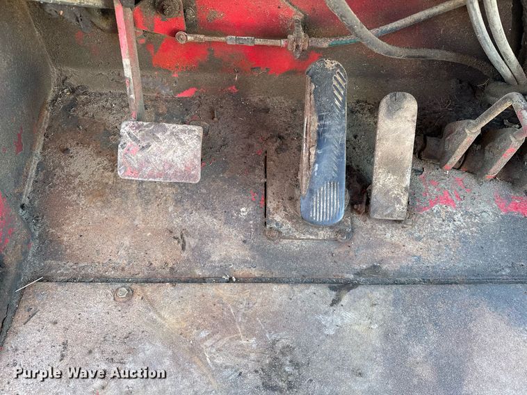 image for item OM9853 1983 Taylor TE-250S forklift