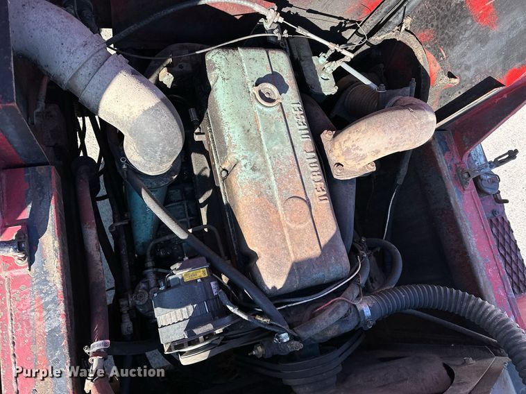 image for item OM9853 1983 Taylor TE-250S forklift