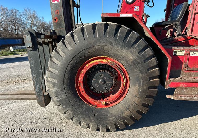 image for item OM9853 1983 Taylor TE-250S forklift