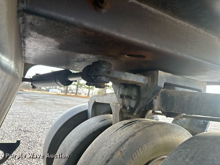 image for item OM9870 1993 Ferguson SP-912 pneumatic roller