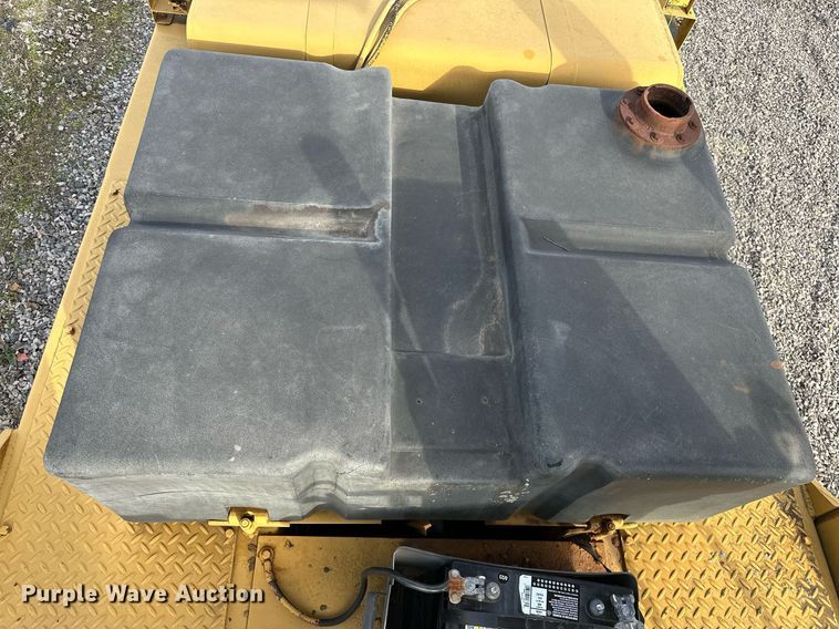 image for item OM9870 1993 Ferguson SP-912 pneumatic roller