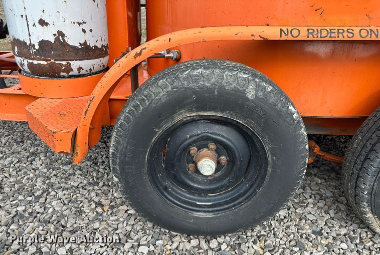 image for item OM9871 1999 Crafco  E-Z Pour 200P pothole patcher