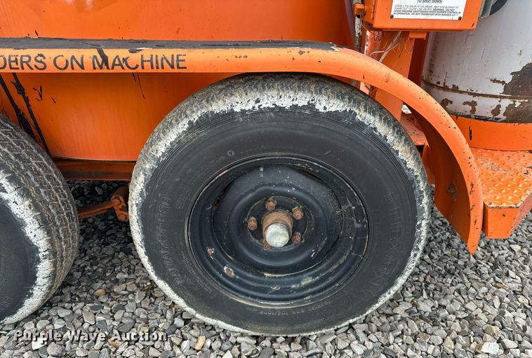 image for item OM9871 1999 Crafco  E-Z Pour 200P pothole patcher