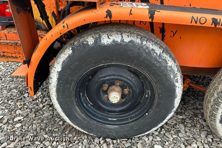 image for item OM9871 1999 Crafco  E-Z Pour 200P pothole patcher