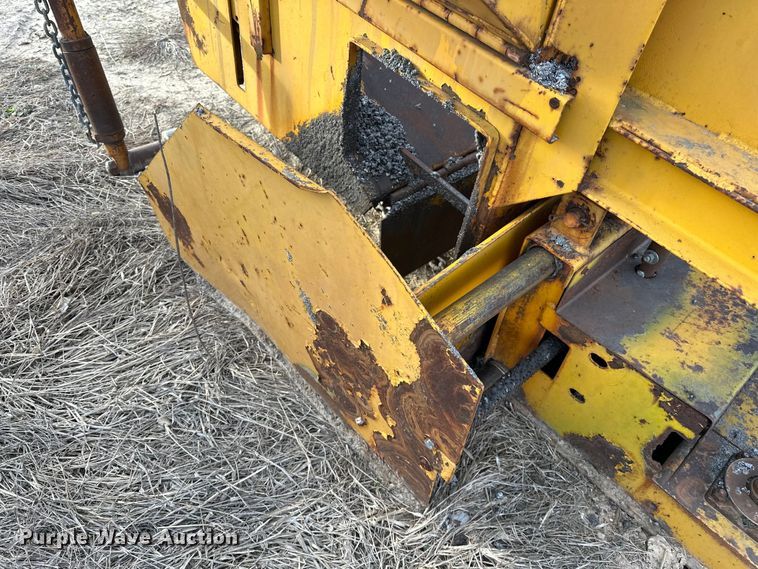 image for item OM9925 Miller  MS708A paver