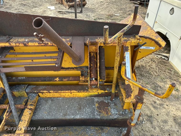 image for item OM9925 Miller  MS708A paver