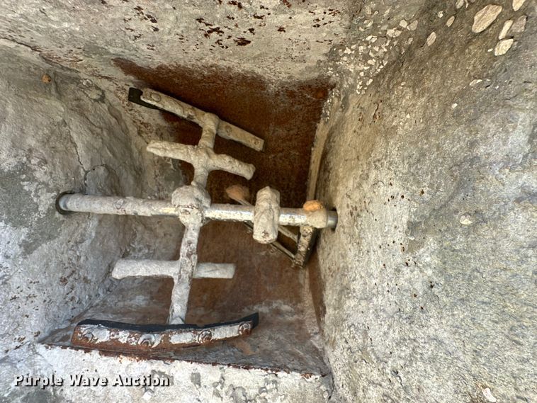 image for item OM9930 Concrete mixer