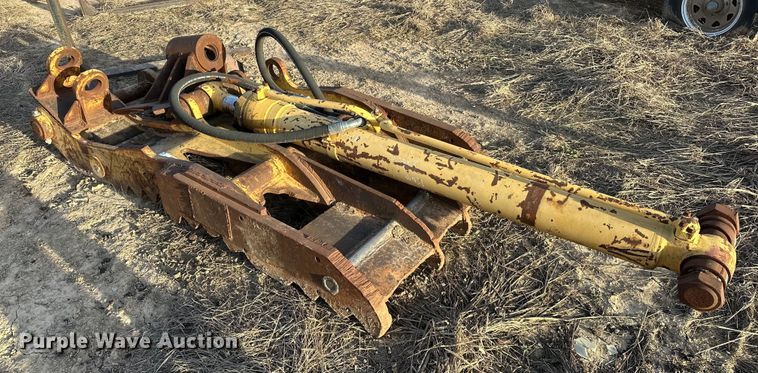 image for item OM9934 Excavator hydraulic thumb