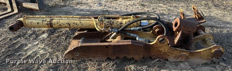 image for item OM9934 Excavator hydraulic thumb