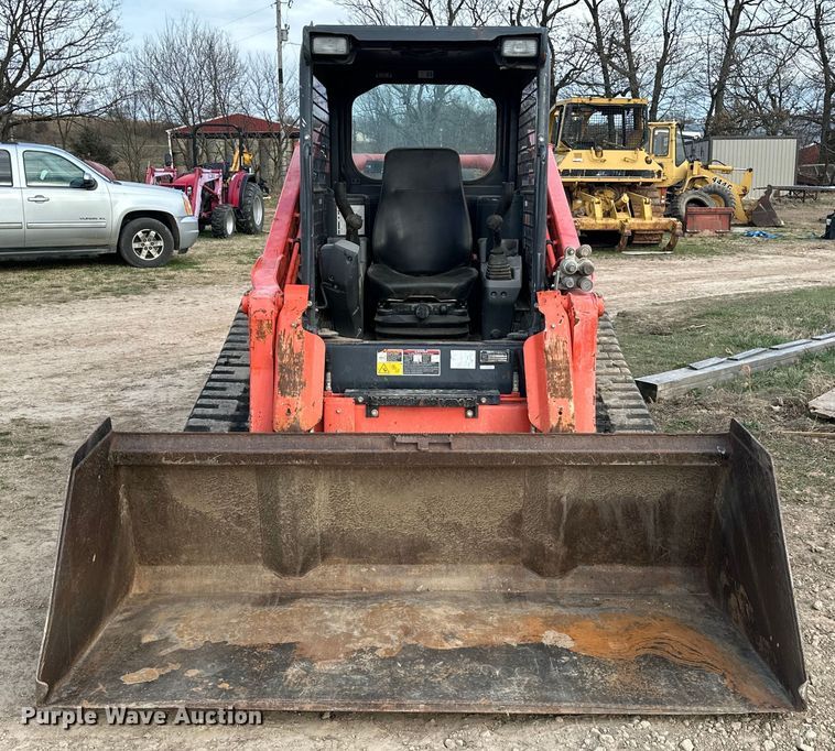 image for item OM9944 2019 Kubota SVL95-2S tracked skid steer loader