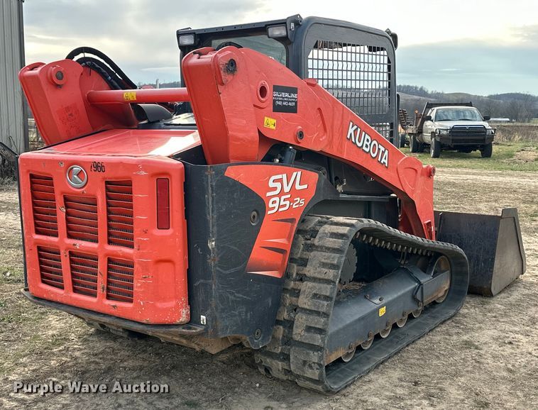 image for item OM9944 2019 Kubota SVL95-2S tracked skid steer loader